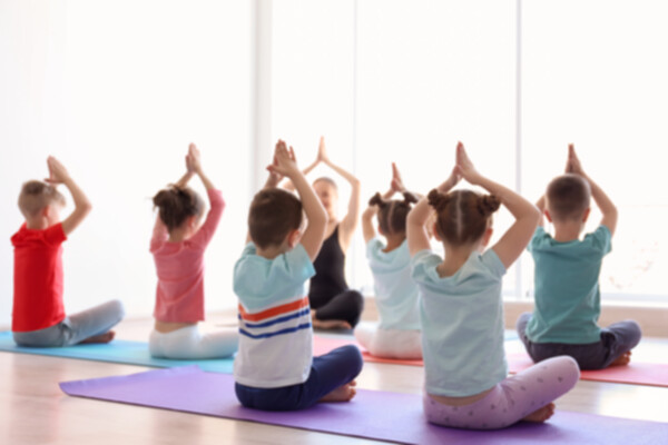 Principales ejercicios de yoga para niños