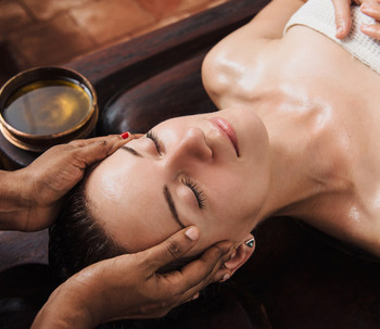 ¿Qué es el masaje Ayurveda? 5 Beneficios para tu salud mental y física