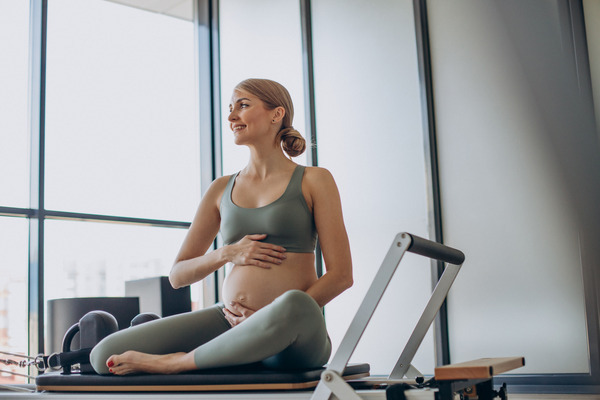¿Es recomendable el pilates para embarazadas? Descubre sus 9 beneficios