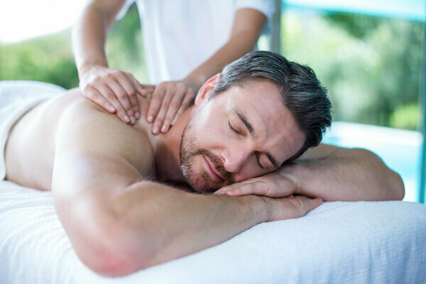 ¿En qué consiste el masaje metamórfico? 5 Ventajas de esta terapia